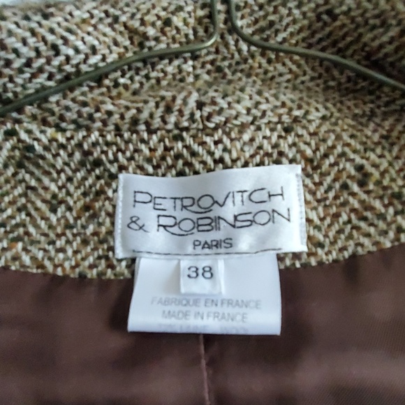 Petrovich and Robinson suit - Picture 4 of 7